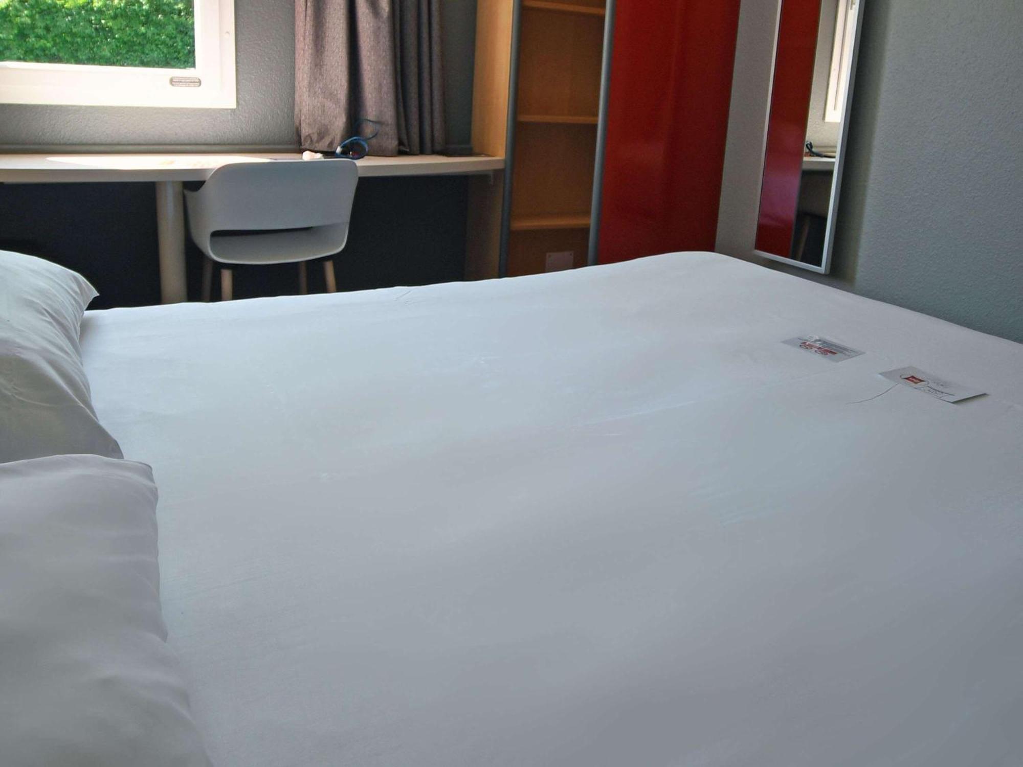 Отель Ibis Сент Экстерьер фото