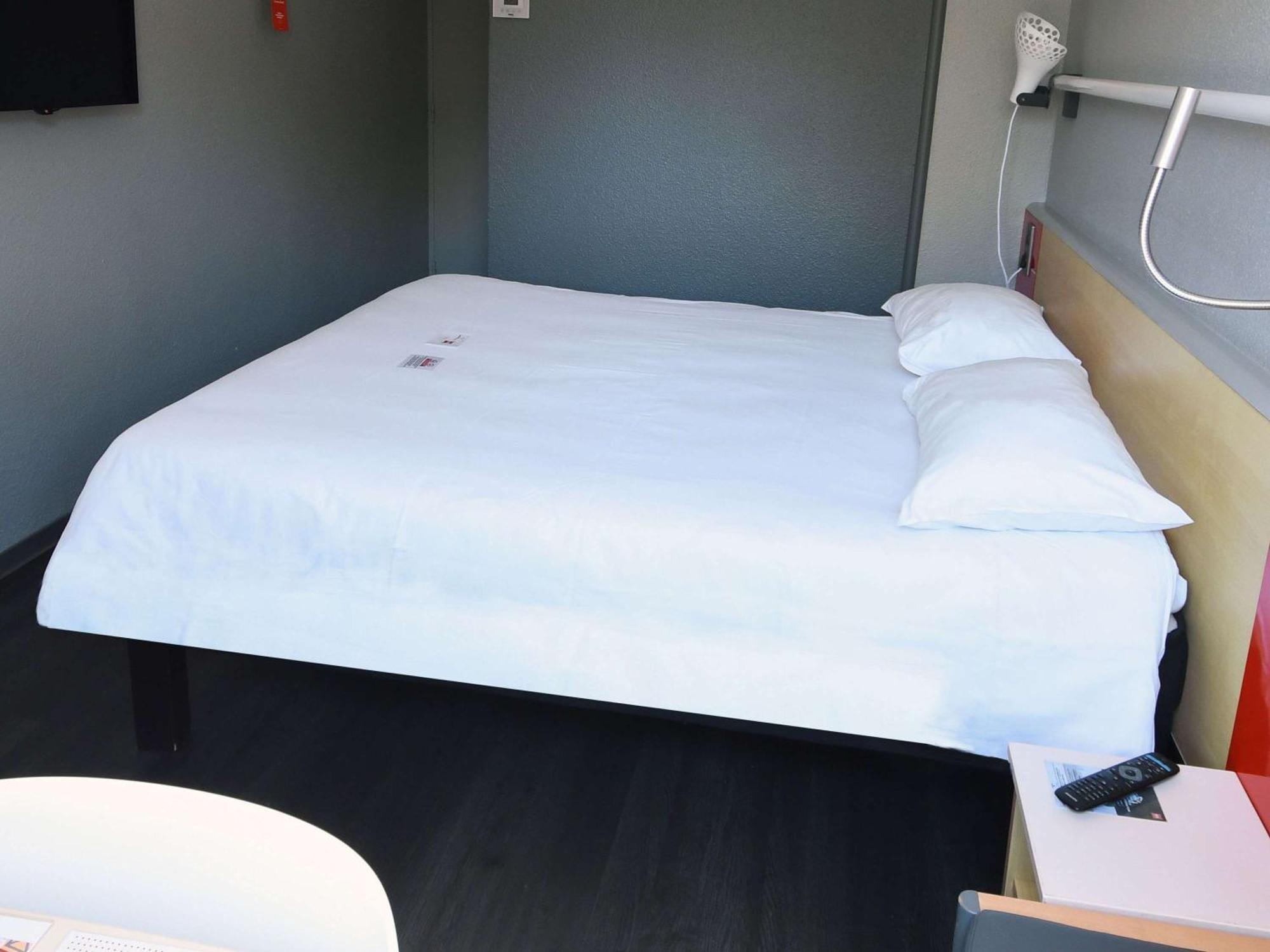 Отель Ibis Сент Экстерьер фото