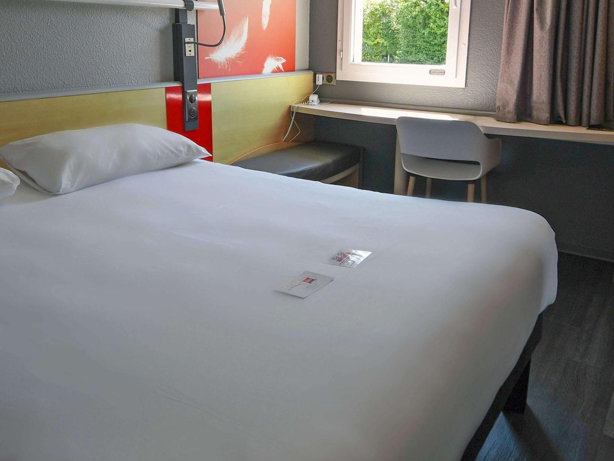 Отель Ibis Сент Экстерьер фото